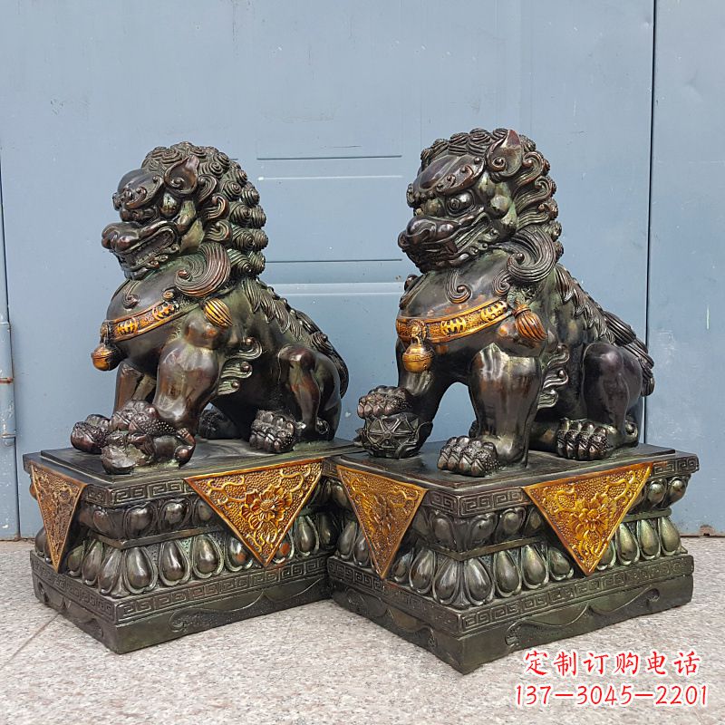 昆明故宫青铜狮子