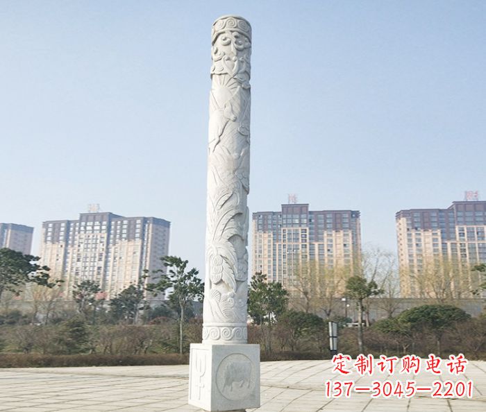 昆明真实而细腻的大理石龙柱石雕