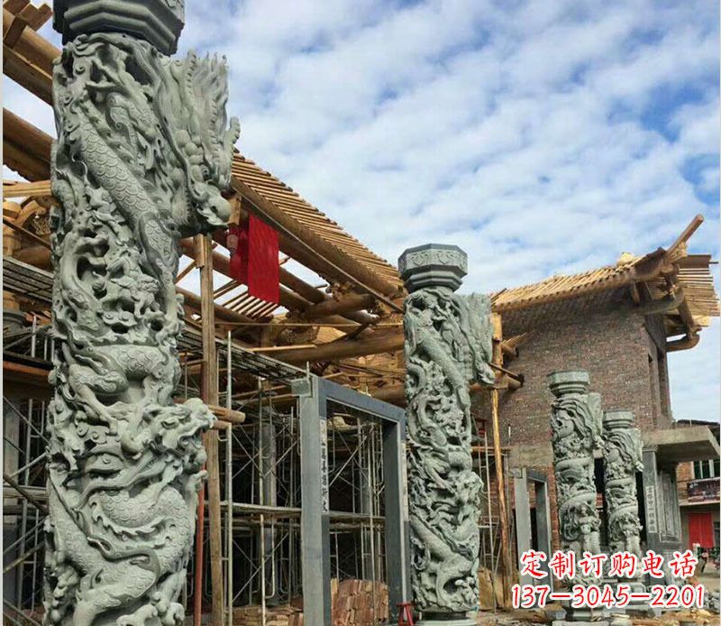 昆明高雅大气的龙柱石雕