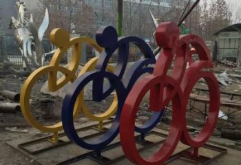 昆明广场不锈钢骑自行车人物景观雕塑