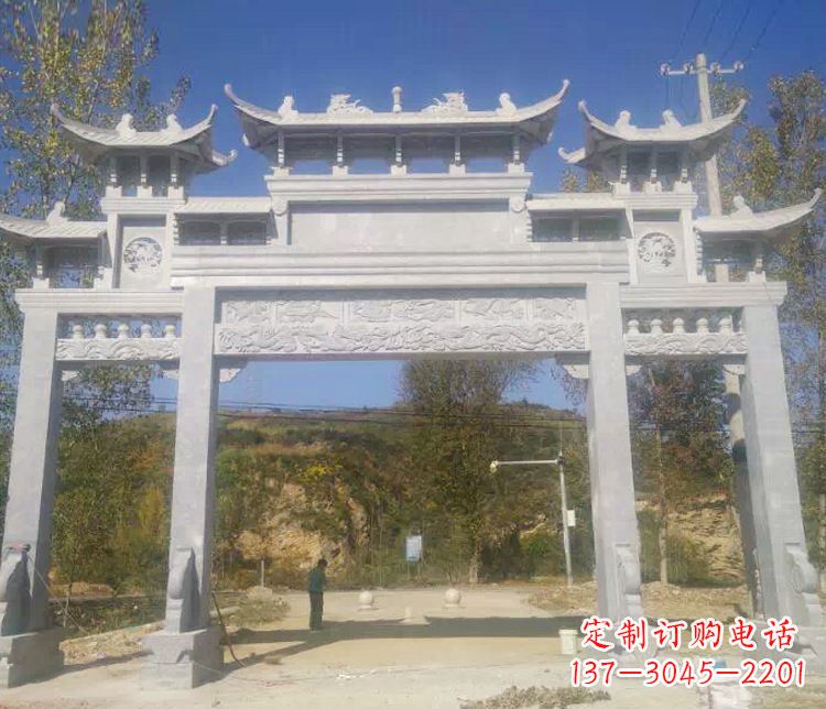 昆明中领雕塑:精雕制作仿古石牌坊石雕