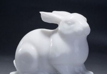 昆明精致汉白玉兔子雕塑