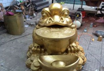 昆明铜质金蟾招财动物雕塑