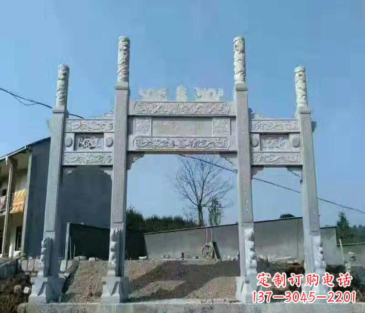 昆明三门仿古牌坊石雕,精致雕刻典雅之美