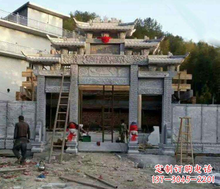 昆明三门仿古石雕牌坊打造质感升级的精致建筑