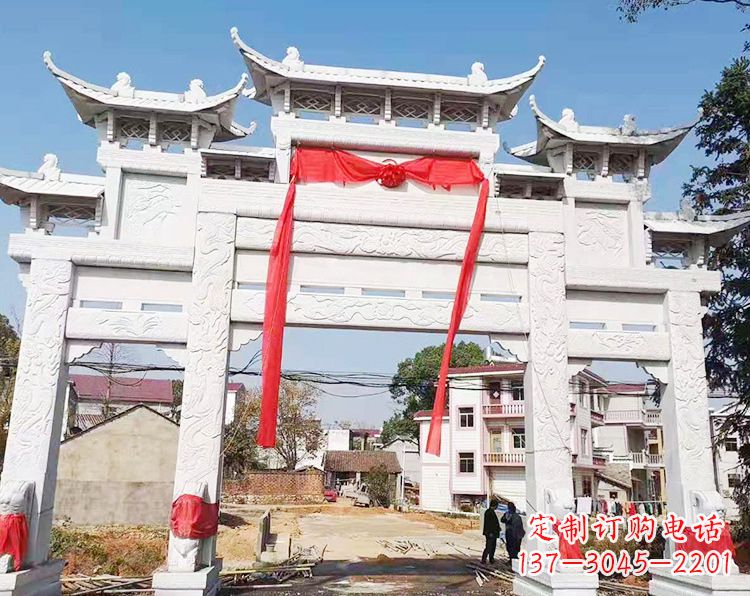 昆明三门三楼石雕牌坊:专业定制牌坊雕塑