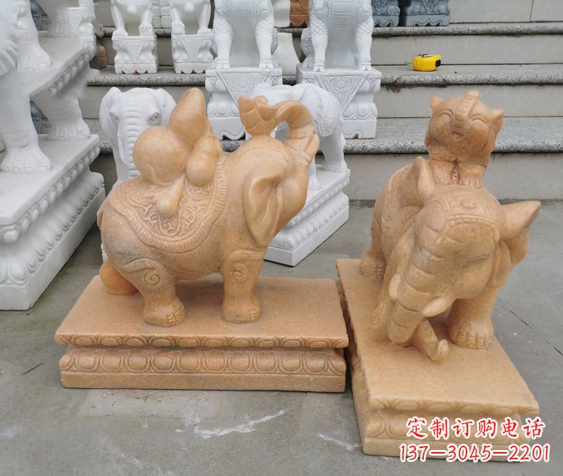 昆明完美还原静谧大象雕塑
