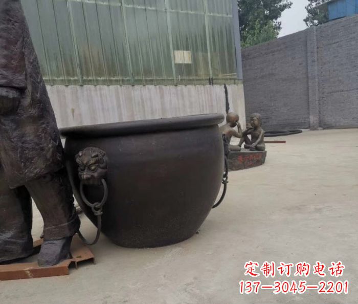 昆明水缸铜雕塑 (2)
