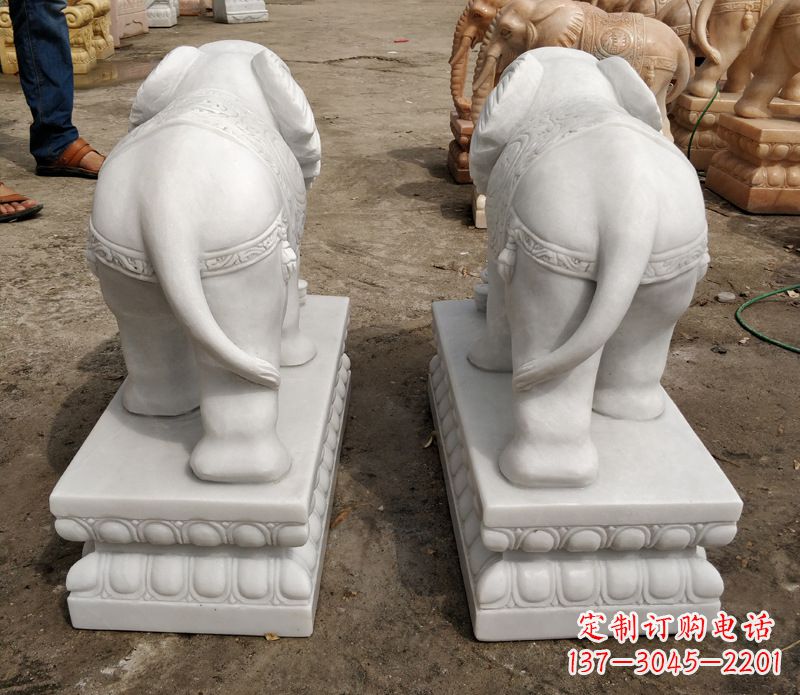 昆明寺庙石雕大象