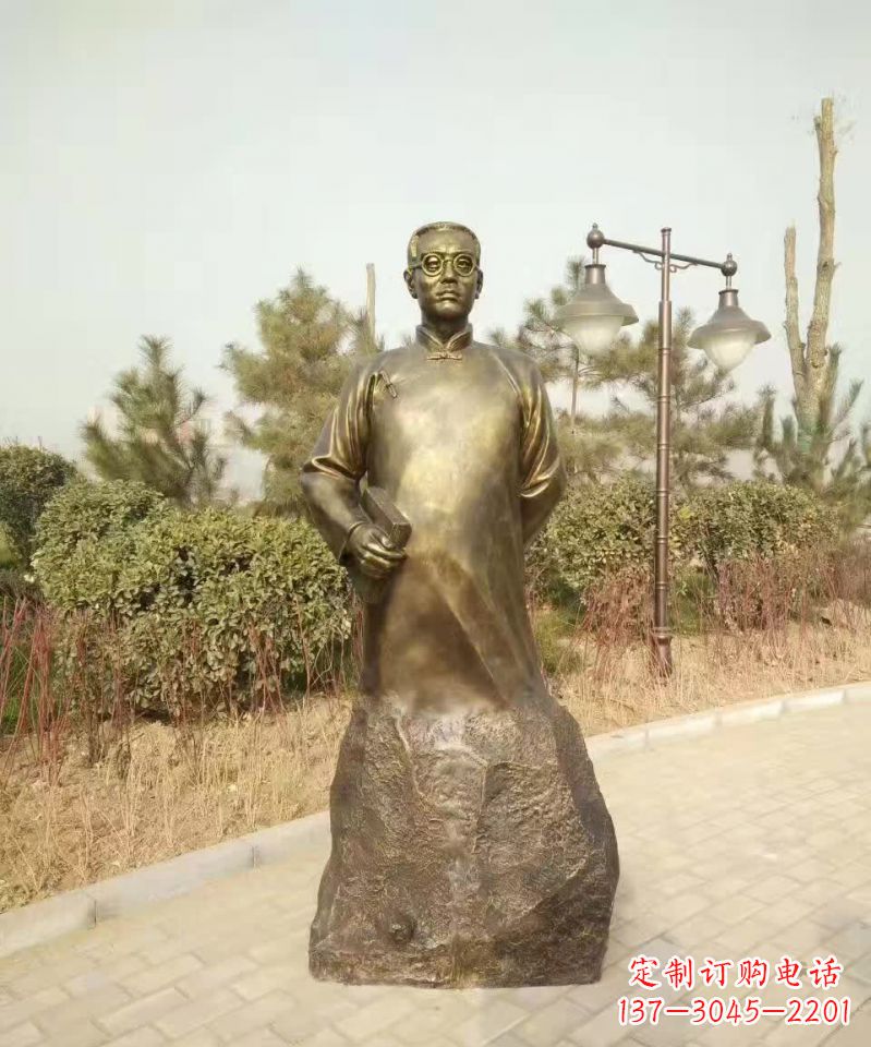 昆明陶行知人物铜雕1