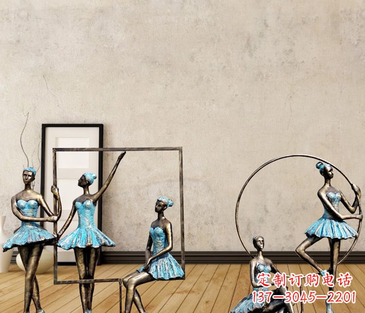 昆明跳芭蕾舞的女孩和相框铜雕