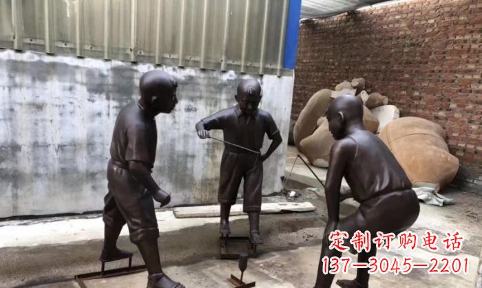 昆明玩陀螺人物铜雕 (2)