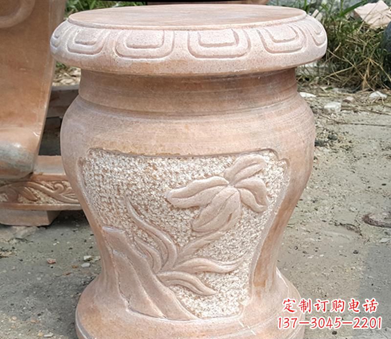 昆明晚霞红景观蝴蝶石凳