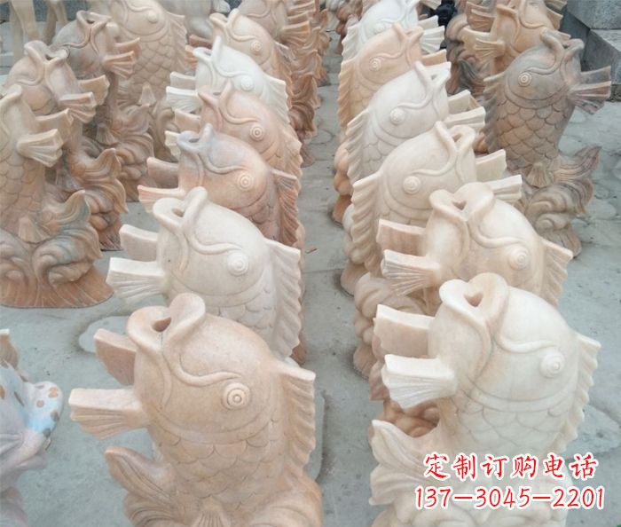昆明晚霞红喷水鲤鱼公园石雕 (2)