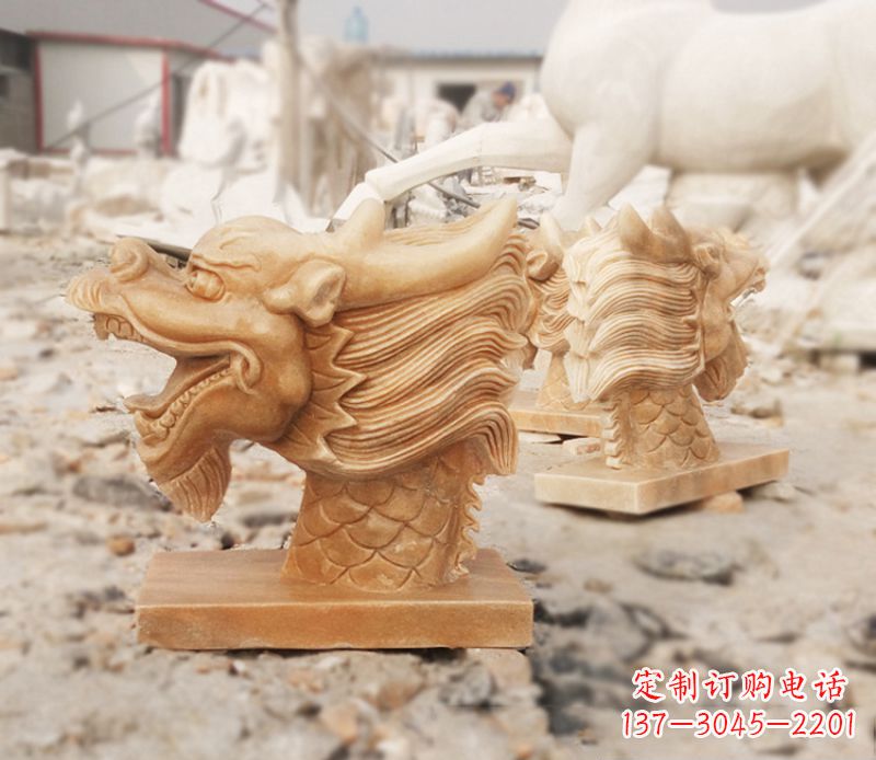 昆明晚霞红喷水龙头雕塑