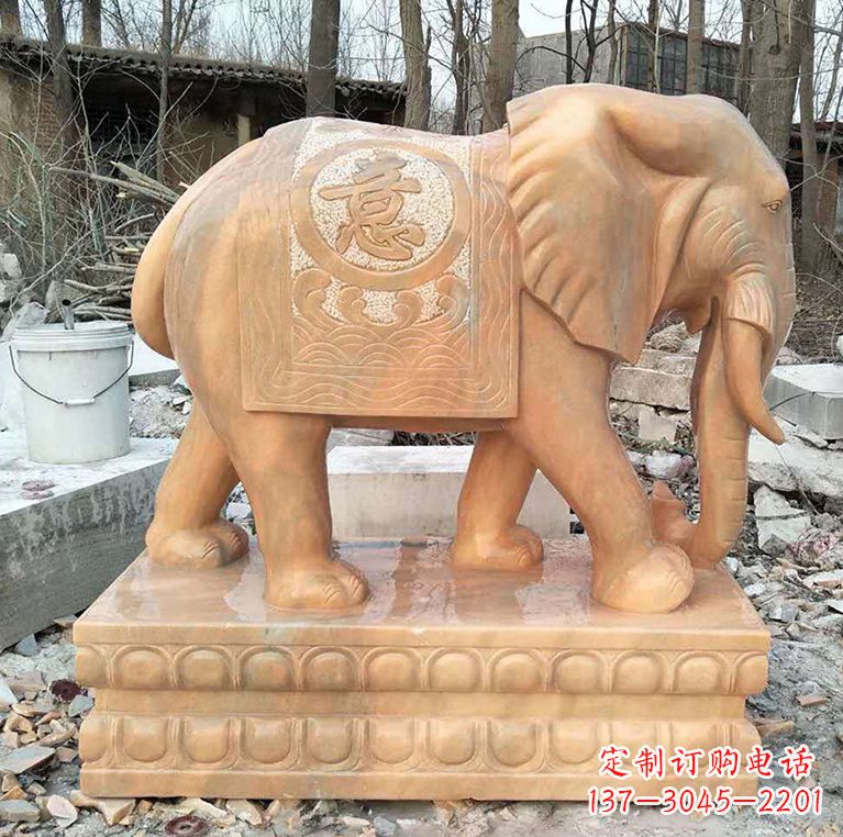 昆明晚霞红石材大象雕塑