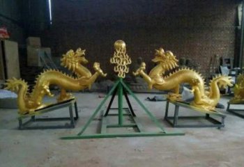 昆明享受经典，领略古老传统，精美特色的双龙戏珠铜雕