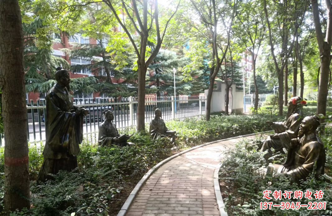 昆明校园古代名人孔子讲学铜雕