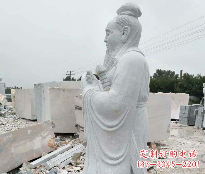 昆明校园景观孔子石雕