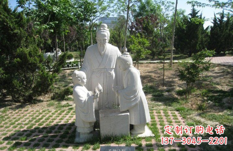 昆明校园孔融让梨石雕