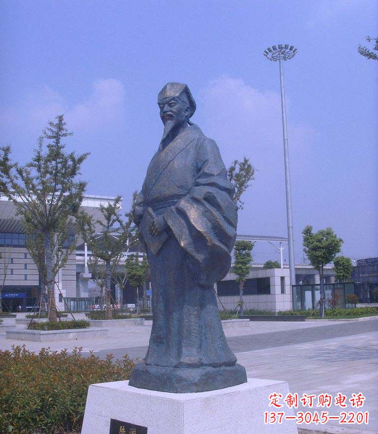 昆明校园陆游名人铜雕