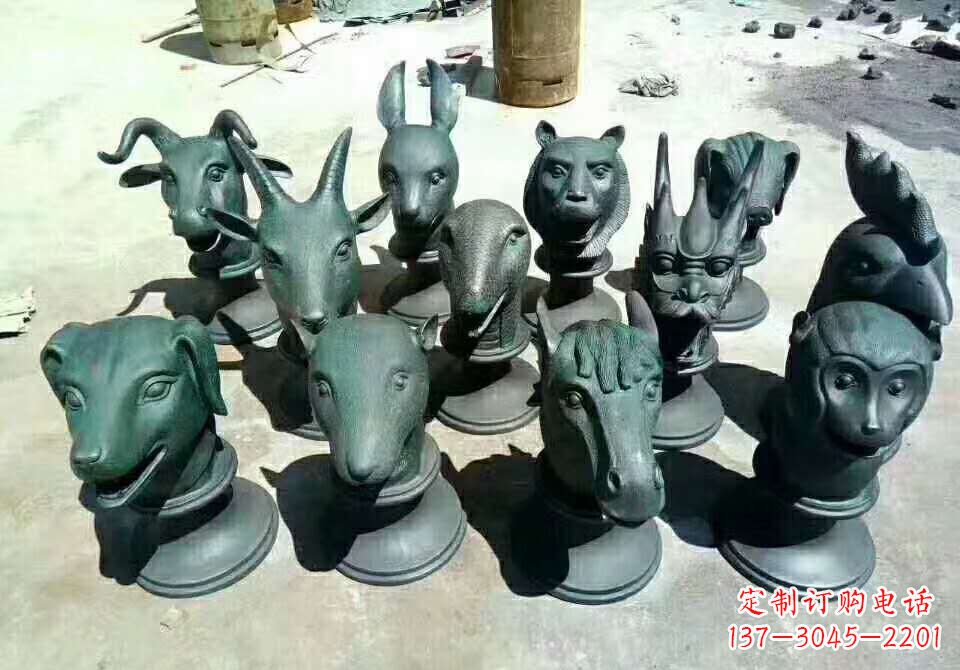 昆明铸铜十二生肖动物雕塑
