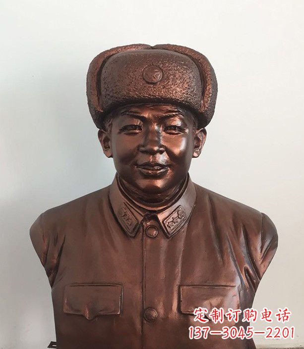 昆明紫铜雷锋半身像
